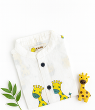 Charger l&#39;image dans la galerie, Klingaru Shirt - Giraffe
