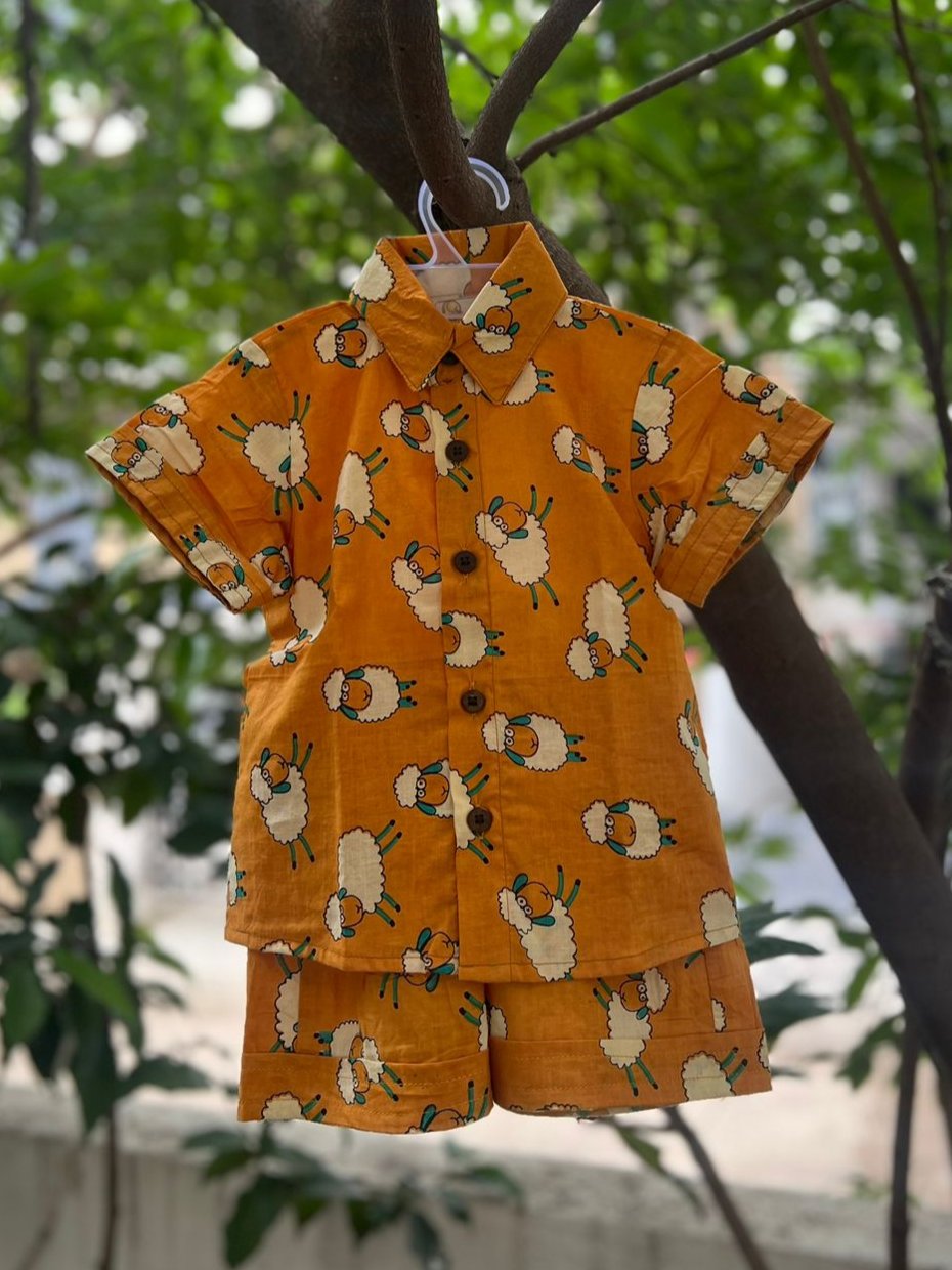 Klingaru Shirt and Shorts Set - Rust Orange Sheeps