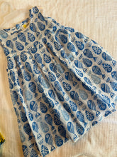 Charger l&#39;image dans la galerie, Klingaru Frock - Blue on White Fish
