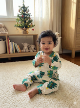 Load image into Gallery viewer, Unisex Jhabla Style - Christmas Tree
