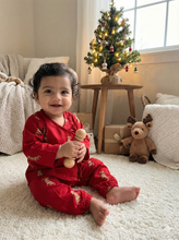 Charger l'image dans la galerie, Unisex Jhabla Style - Red Christmas Dogs
