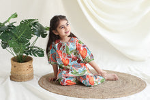 Charger l&#39;image dans la galerie, Klingaru Girl Dhoti Set -  Green Orange with Gota lace work
