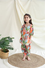 Charger l&#39;image dans la galerie, Klingaru Girl Dhoti Set -  Green Orange with Gota lace work
