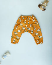 Load image into Gallery viewer, Unisex Newborn Jhabla Set -  Sheep Print   (3-6 Months)
