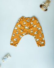 Load image into Gallery viewer, Unisex Newborn Jhabla Set -  Sheep Print   (3-6 Months)
