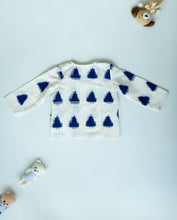 Load image into Gallery viewer, Unisex Newborn Jhabla Set - Offwhite Double Ikat with Blue pant (3-6 Months)
