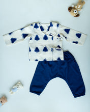 Load image into Gallery viewer, Unisex Newborn Jhabla Set - Offwhite Double Ikat with Blue pant (3-6 Months)
