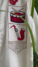 Charger et lire la vidéo dans la visionneuse de la Galerie, Klingaru Long Kurta - Embroidered Musical - White (PREORDER)
