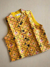 Charger l&#39;image dans la galerie, Klingaru Festive Mustard Patola Jacket
