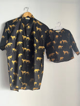 Charger l&#39;image dans la galerie, Klingaru Twinning Shirt - Black Cheetah
